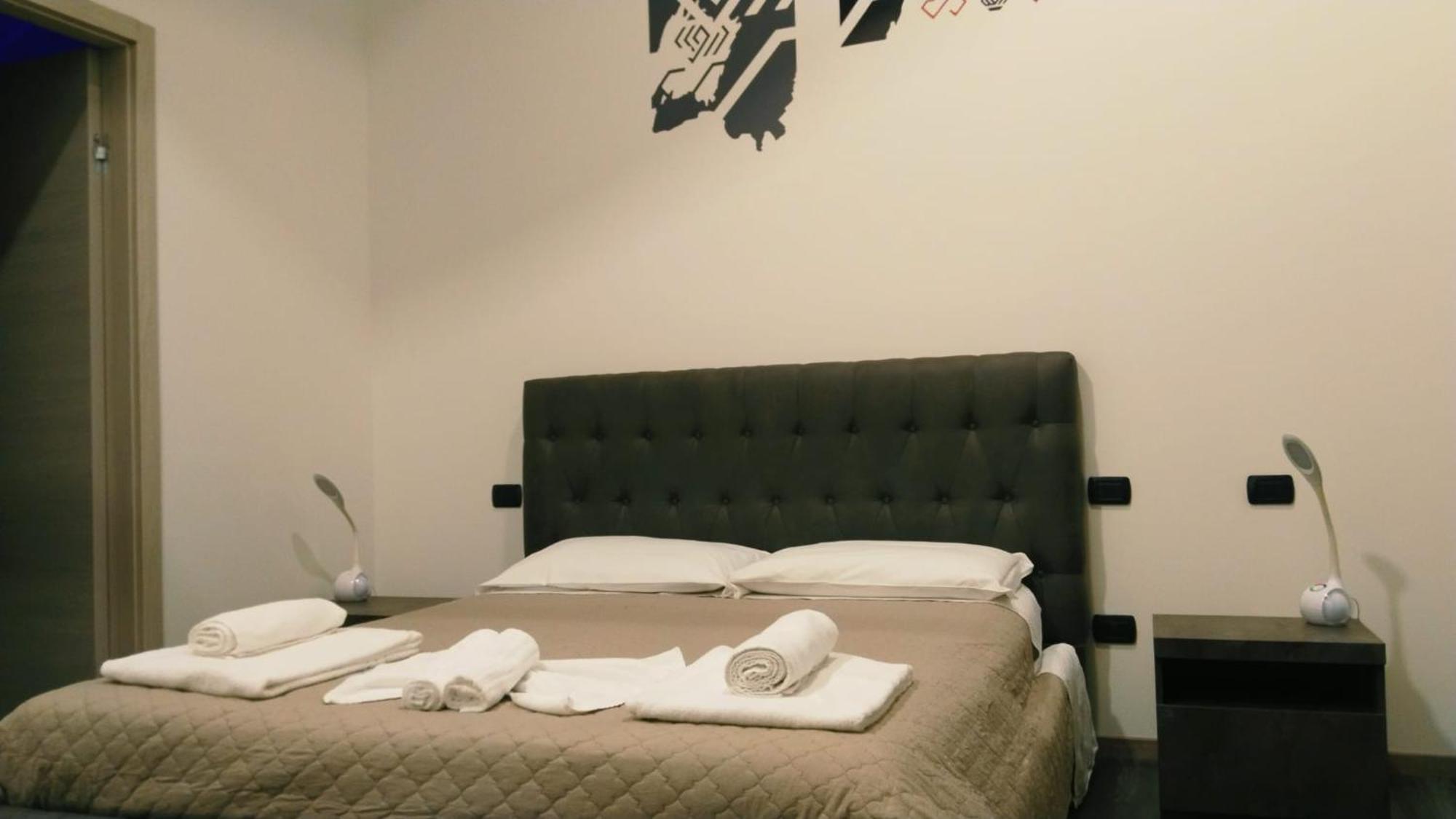 Attiko 53 Boutique Rooms Верона Экстерьер фото